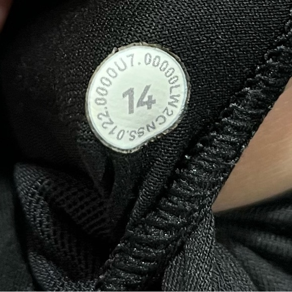 Lululemon Wunder Train LongLine Bra *Medium Support, size 14

#77 - Picture 4 of 6